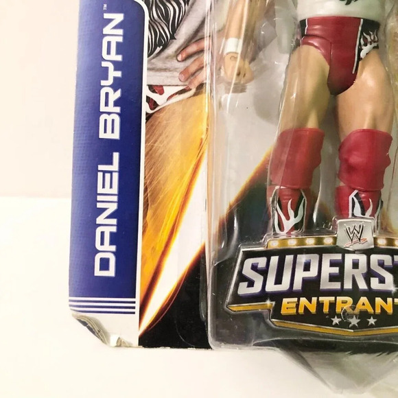 WWE 2014 Daniel Bryan Superstar Mattel Action Figure  Damaged Box - Picture 5 of 16